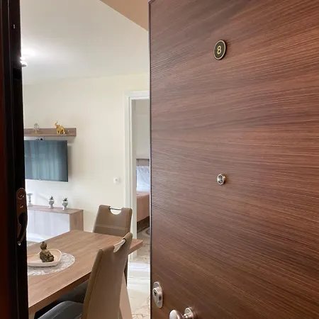 Apartment Blue Star #8 *