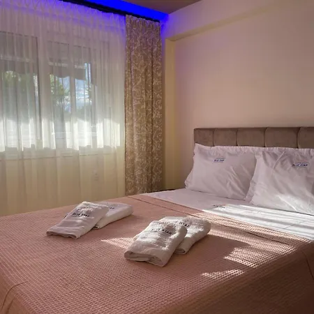Apartment Blue Star #8 *