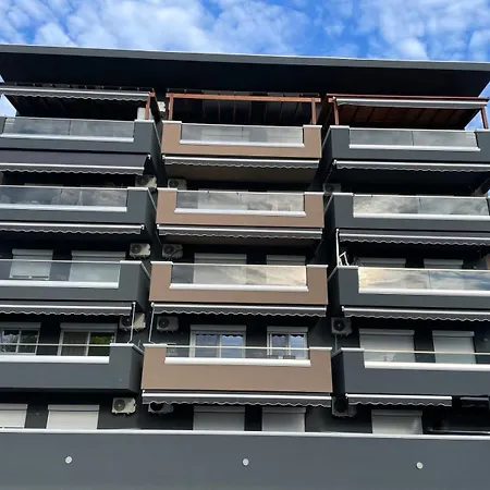 Apartment Blue Star #8 *